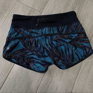 Lululemon Palm Lace Tofino Print Speed Shorts